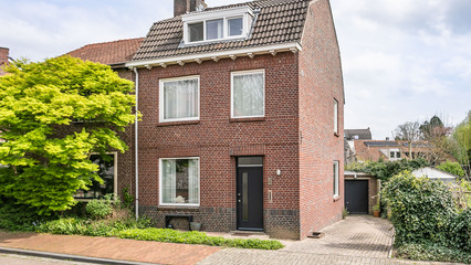 Gallery item van Titus Brandsmastraat 58 , Brunssum